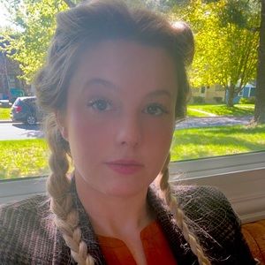 Meet your Posher, Jobeth